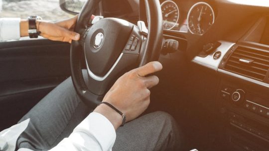 De beste rijscholen in Almere en Harderwijk voor een succesvolle rijervaring
